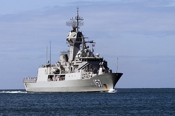 Khu trục hạm HMAS Perth (FFH 157) của Hải quân Australia